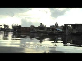A heavenly Shikara ride in Dal lake
