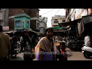 Spectrum of human activity going on in the streets of Udaipur
