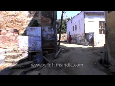 Driving through narrow lanes of Dausa
