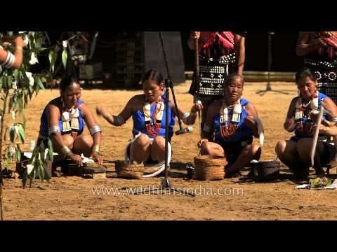 Singing and spinning cotton in traditional style