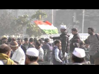 Ramleela Maidan sees Kejriwal take oath