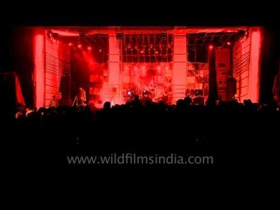 Lee Ranaldo Steve Shelley and The Dust- 'Karen Revisited'