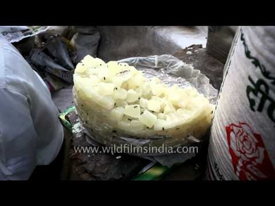 Khari Baoli market in Delhi : perfect example of Indian market
