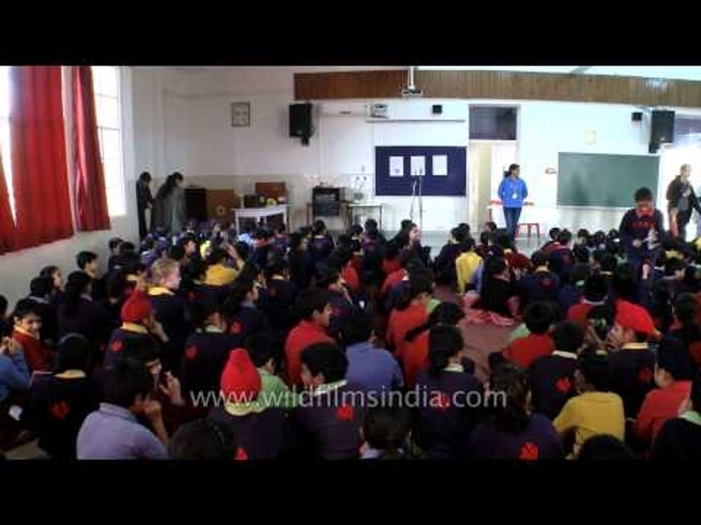⁣Students of The Shri Ram School wait patiently for Arjun Vajpai