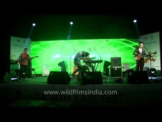 Alobo Naga covers 'Fix You' by Coldplay at Okhla, Delhi