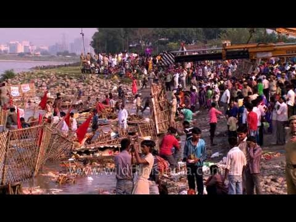 Swarm of devotees at Yamuna Bank for Durga Visarjan