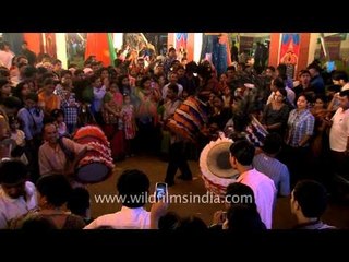 Durga Devyaye Namah: Maha Shasthi at CR Park