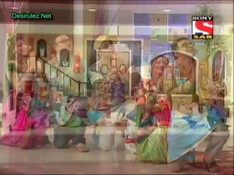 Tu Mere Agal Bagal Hai 12th August 2014 Part2