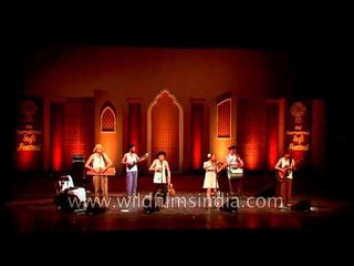 Otava yo plays Russian folk songs and tunes