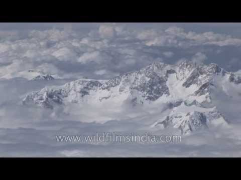Kanchenjunga is India's highest mountain - see it from the air!