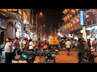 Busy streets of Paharganj in fast forward
