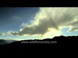 Clouds over the mountains of Ladakh - Time lapse
