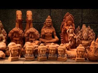 Beautifully crafted terracotta Idols for sell in Sarojini Nagar