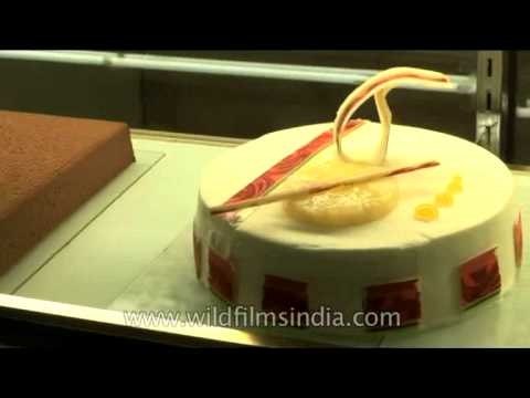 Delicious cakes and pastries!