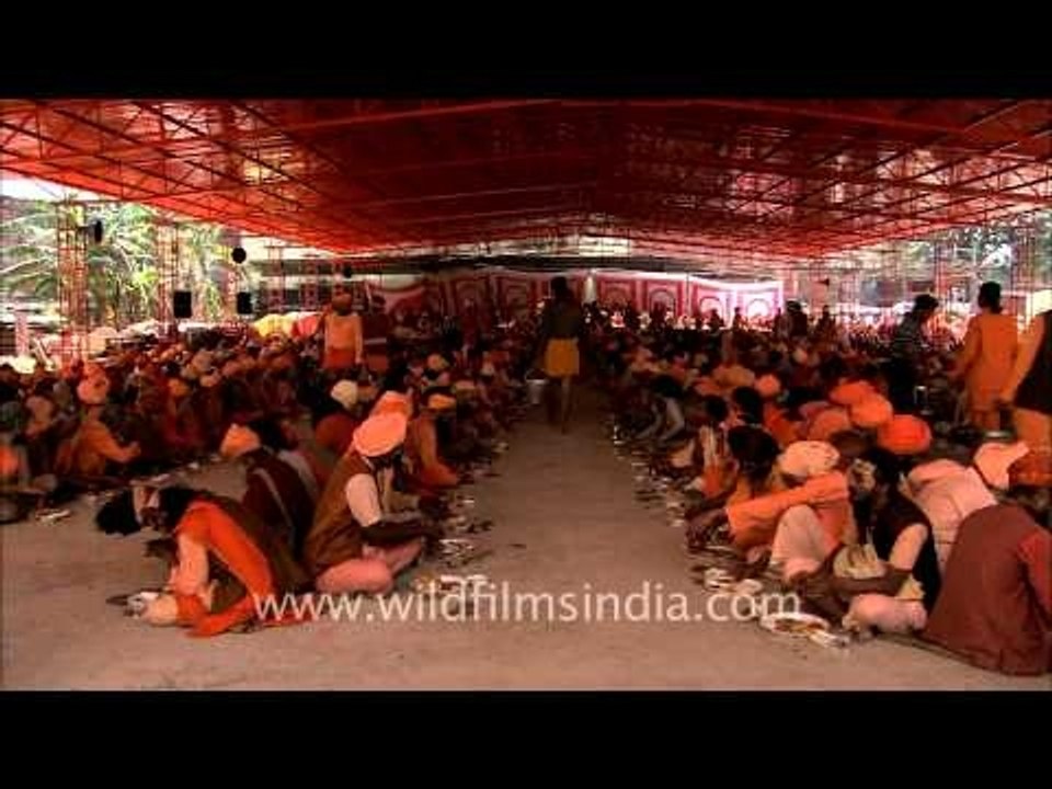 Gathering of India's great spiritual heritage: Samashti Bhandara at Maha Shivratri