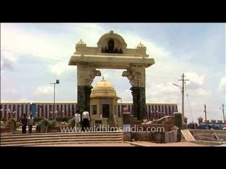 Gateway to the abode of the Virgin Goddess: Kanyakumari