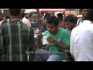 People enjoy Faluda kulfi at chandni chowk