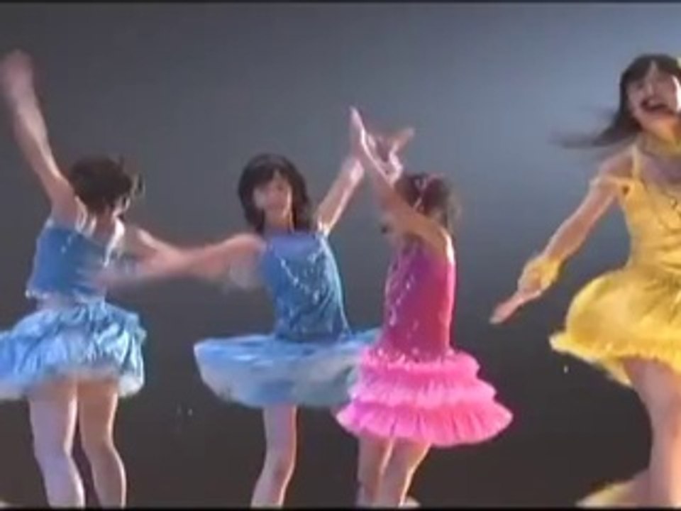 ℃-ute 『まっさらブルージーンズ』 (Live Version@さいたまスーパーアリーナ)