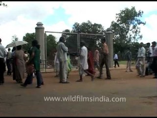 People entering the Konark Sun Temple