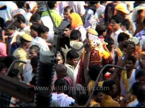 Devotees performing rituals in crowded place, Nanda Devi