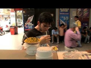 Bhel Puri, the sweet-n-sour handmade snack mix