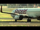 SpiceJet Delhi-Mumbai flight on runway!