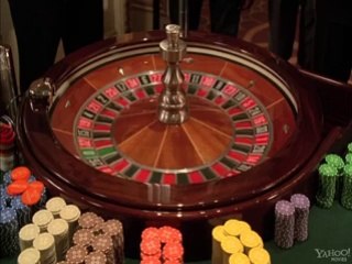 Uzun Boylu Esmer Adam - Fragman