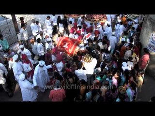 Million flock to see Shri Siddheshwar Maharaj Yatra