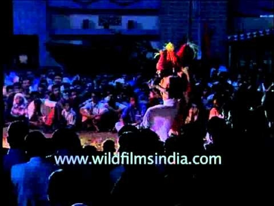 Paradeshi dancers performing at Padayani