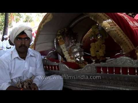 Devotees gather at Siddheshwar temple to celebrate Shri Siddheshwar Maharaj Yatra