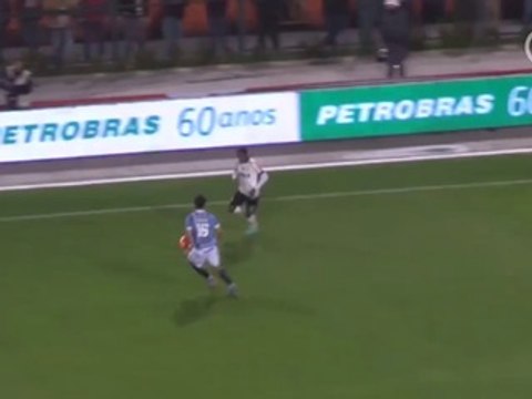 Reveja lances de Edenilson nos tempos de Corinthians