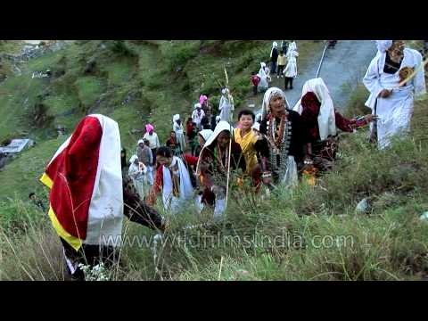Rung women performing rituals during Kangdali Festivals