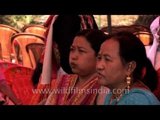 People waiting for Kangdali procession to begin