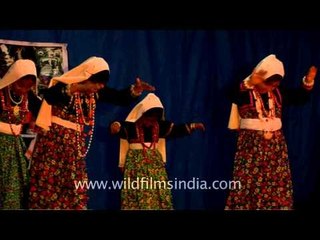Little Rung girls performing on the eve of Kangdali festival