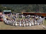 Rung people dancing in a circle at Kangdali festival 2011