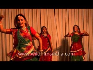Women performing Ghoomar on the occasion of 'Phool Walon Ki Sair'