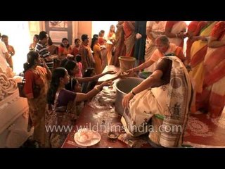 Thousands of people offer prayers to Maa Durga