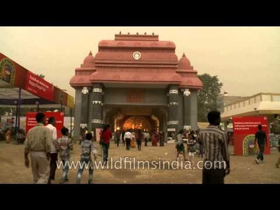 Durga puja devotees in fast motion