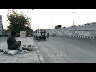 Peanut-seller on Delhi's streets: time lapse