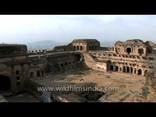 Inner courtyard of Garh Kundar Fort in Madhya Pradesh