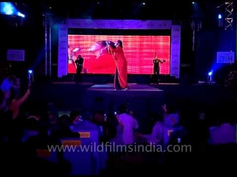 Liz Mitchell performing solo in Gurgaon with the track 'Sunny'