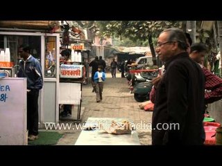 Khandani Pakoda - An old shop for snacks in South Delhi