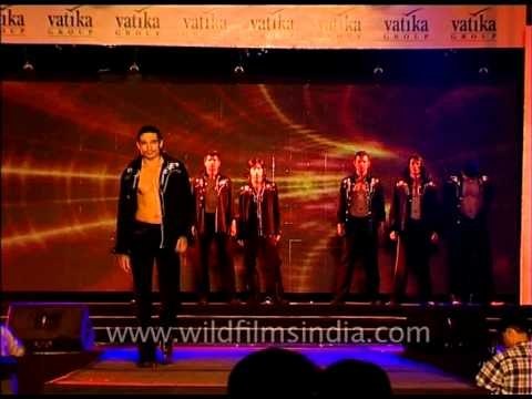 Fashion Show in Delhi: Male models in black
