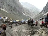 Pilgrims return as some head out to Amarnath shrine
