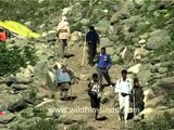 Hindu pilgrims en route Amarnath Cave, India