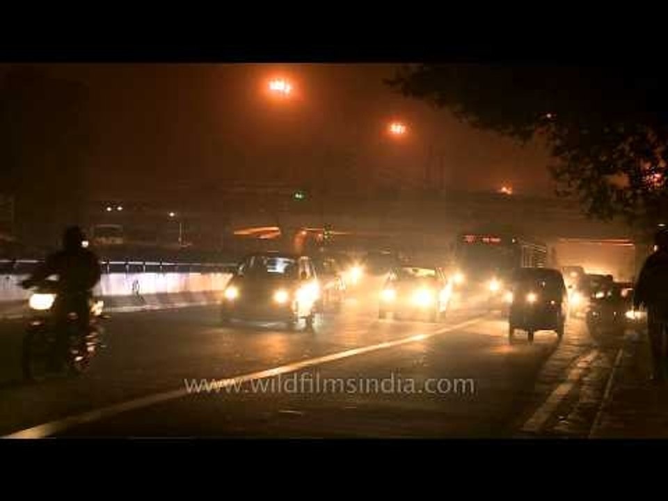 Delhi traffic and Metro track in time lapse at Moolchand, Delhi