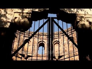 The bald roofless structure of Lodhi period - Munda Gumbad, Delhi