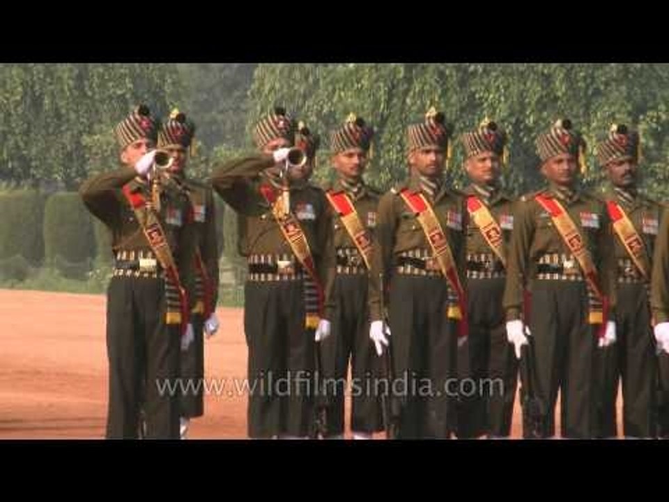 Blowing trumpets at the Changing of the Guard, Rashtrapati Bhavan
