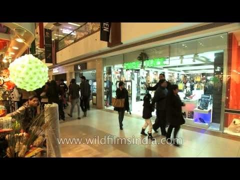 Shoe tree - The hub of international footwears, Select citywalk