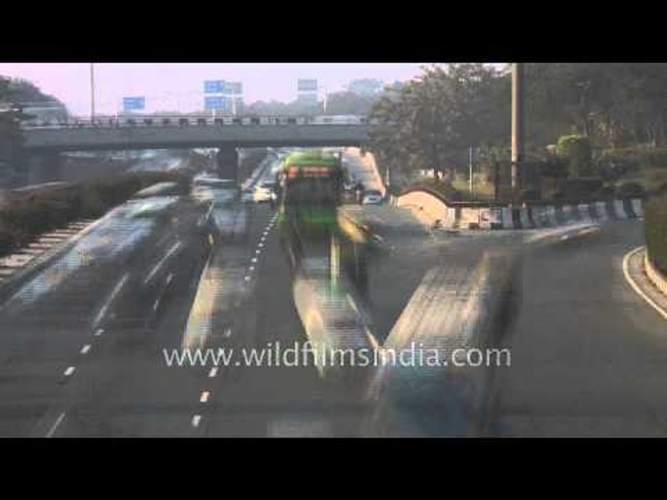 Time lapse of traffic in Moti bagh, Delhi